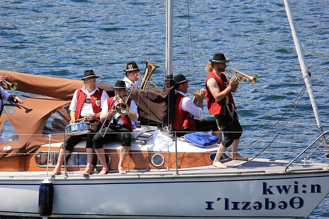 足追逐的目 足追逐的目